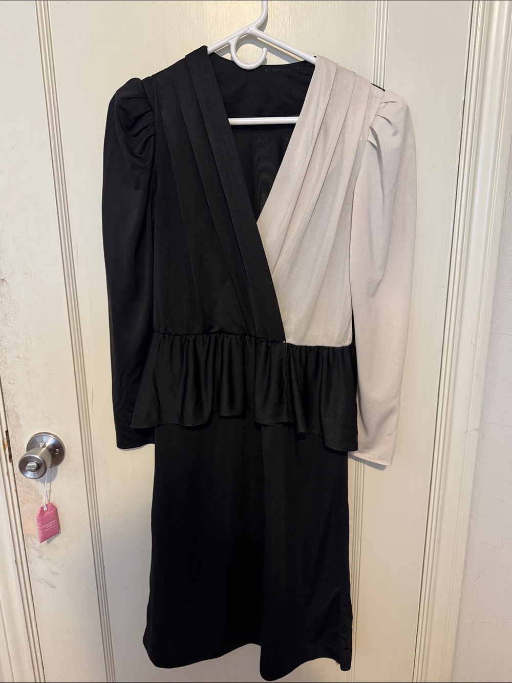 Vintage Black and White Colorblock Long Sleeve Peplum Dress